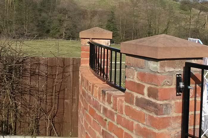 Curved railing