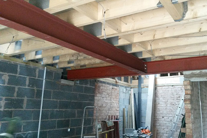 Steel roof supports for in house extension